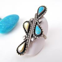 Vintage Southwestern Turquoise & Mother of Pearl Sterling Silver Ring