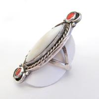 Mother of Pearl and Coral Sterling Silver Ring - Vintage Southwestern Jewelry