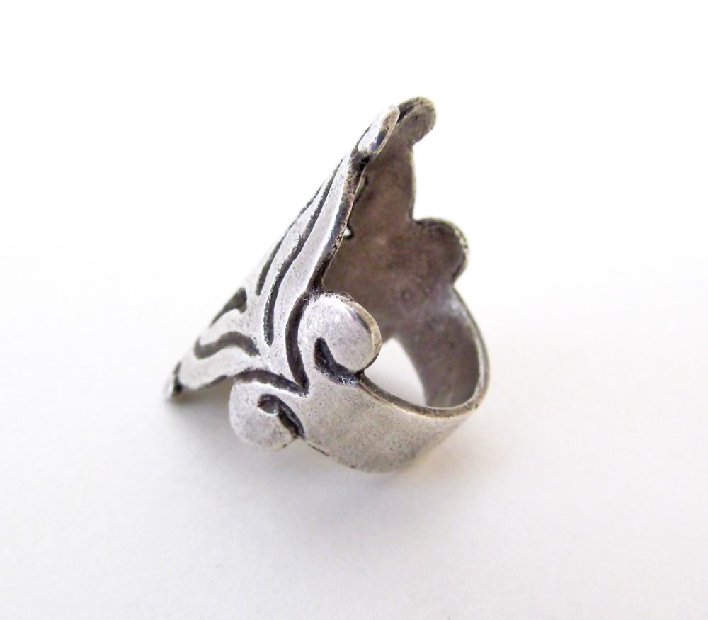Vintage Sterling Silver Scroll Ring with Pierced Design