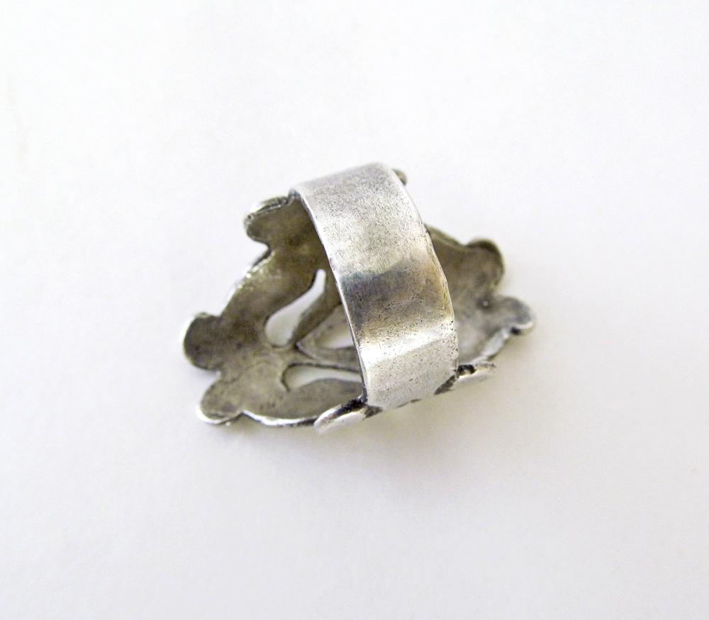 Vintage Sterling Silver Scroll Ring with Pierced Design
