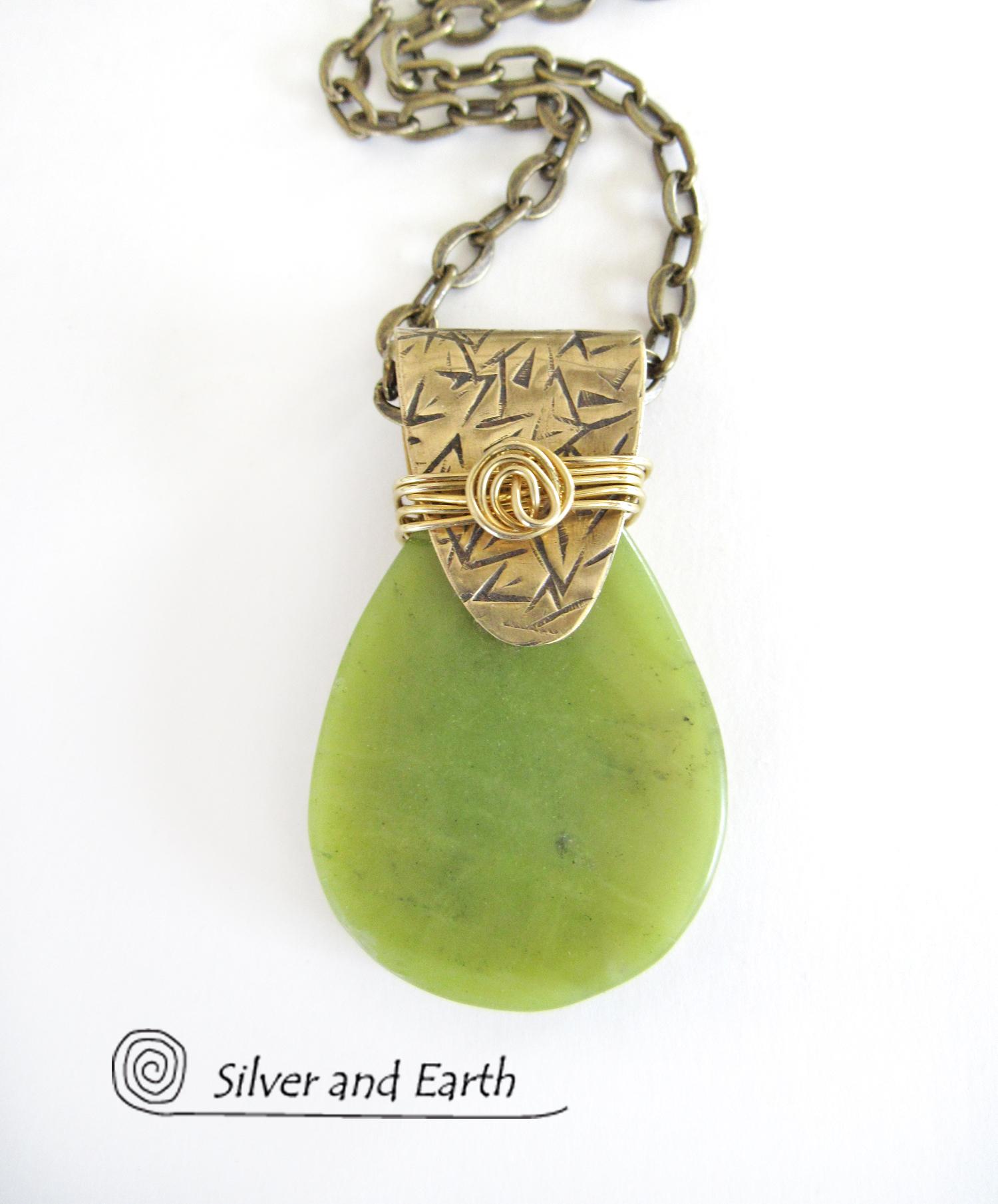 Green Jade Gemstone Necklace with Gold 