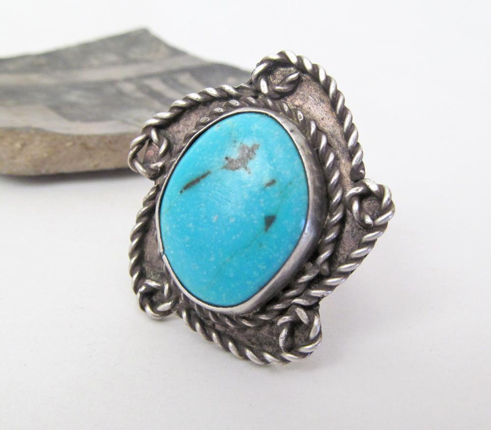Big Turquoise Sterling Silver Ring - Vintage Southwestern Jewelry
