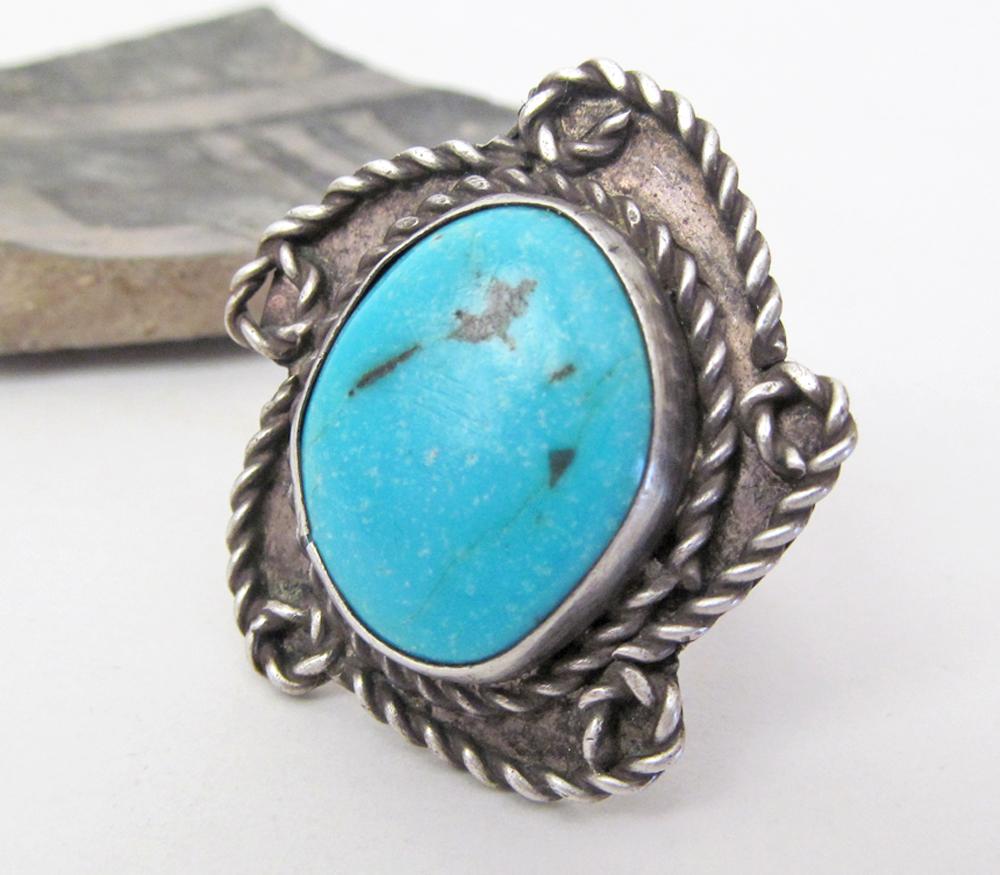 Big Turquoise Sterling Silver Ring - Vintage Southwestern Jewelry