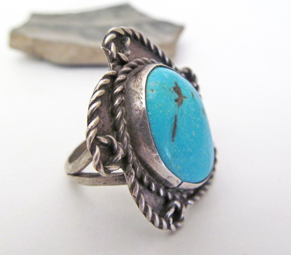 Big Turquoise Sterling Silver Ring - Vintage Southwestern Jewelry