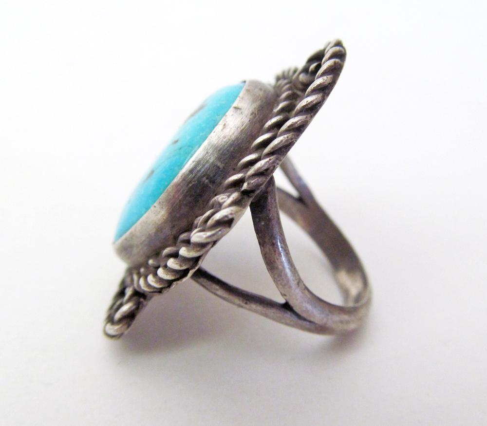 Big Turquoise Sterling Silver Ring - Vintage Southwestern Jewelry